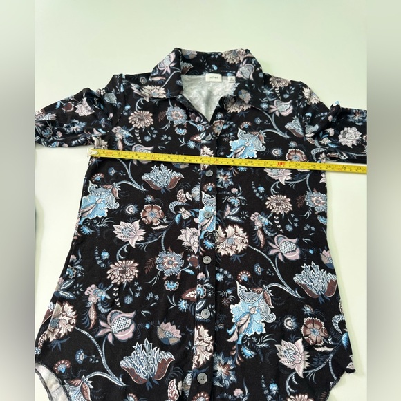 Aritzia Wilfred long sleeve Pose button up shirt - Picture 6 of 9